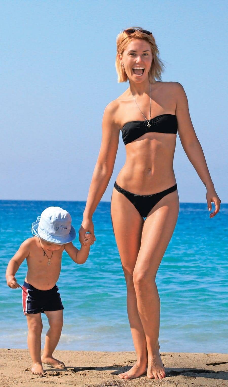 Агата Муцениеце горячие фото