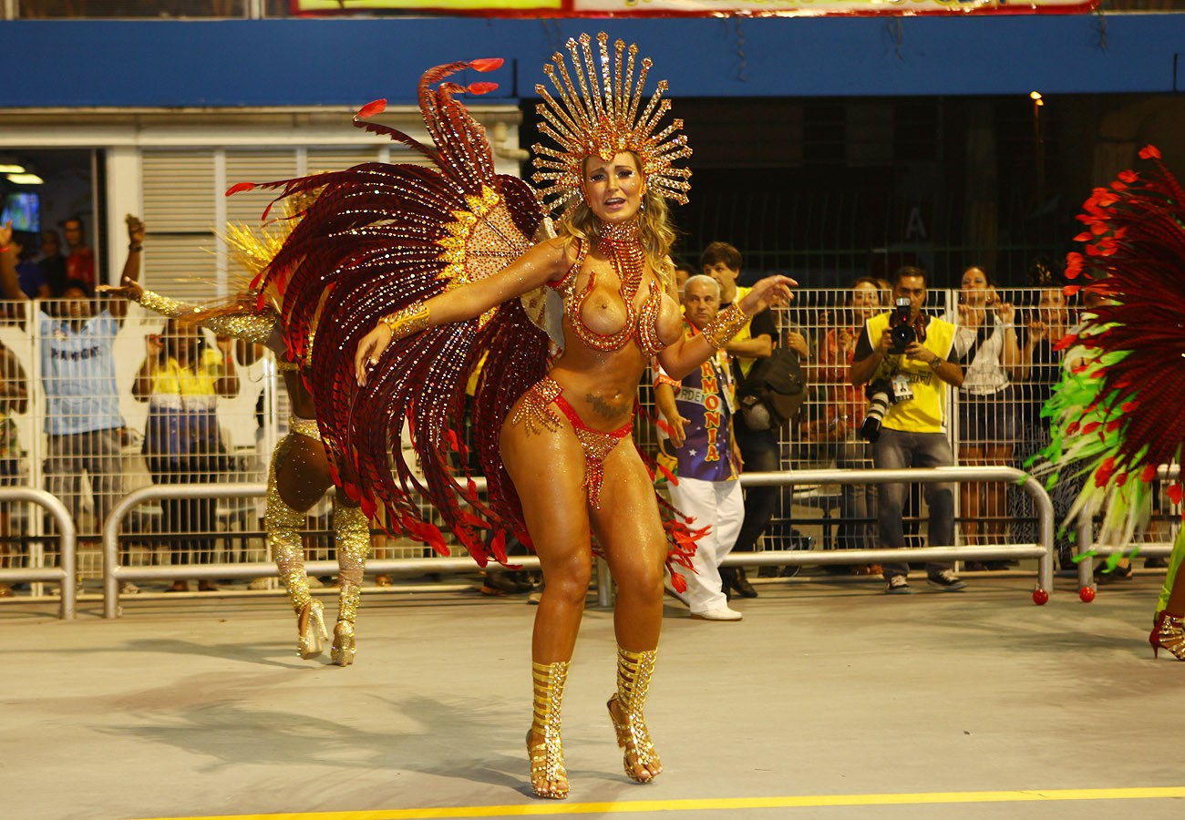 Порно видео бразильский карнавал - смотреть онлайн и скачать бесплатно