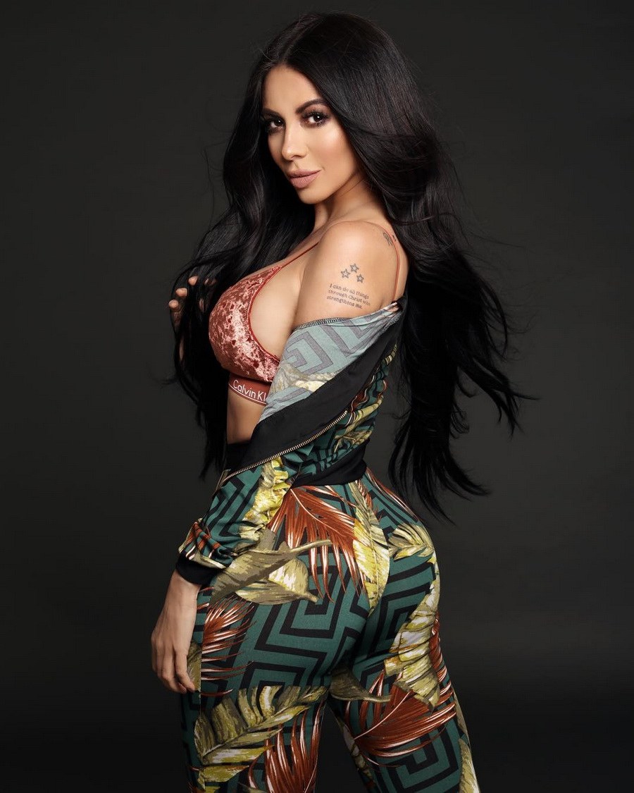 Фото порноактрисы ава Санчес