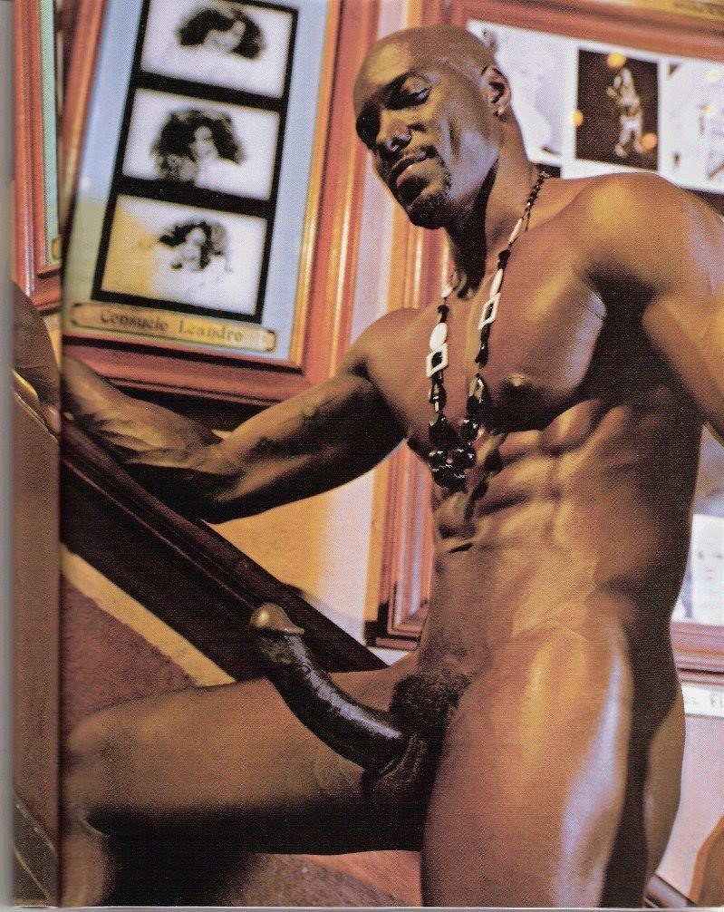 Голые качки с огромными членами