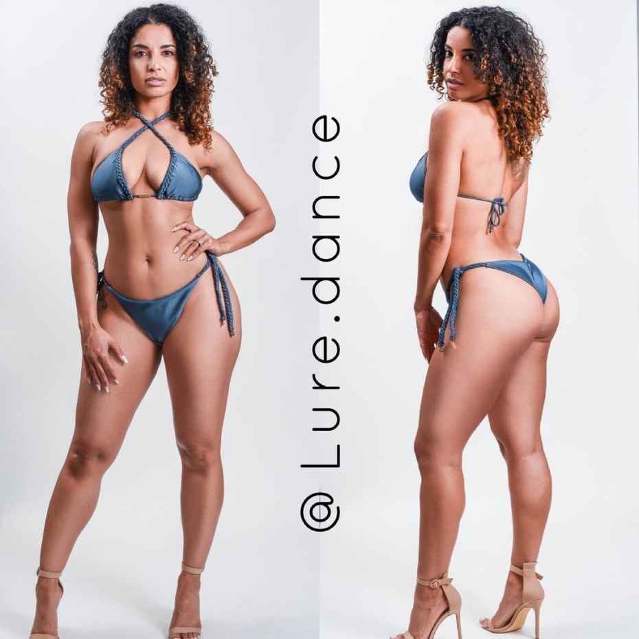 Лена летучая в купальнике в Ревизорро