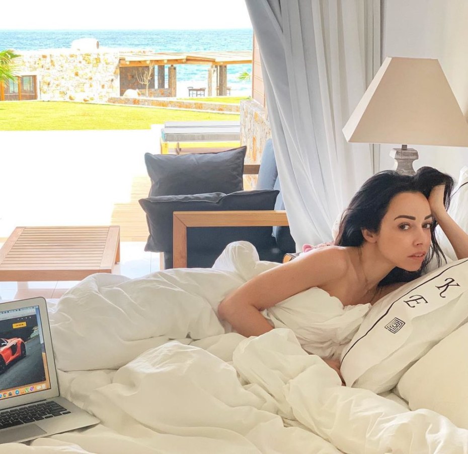 Екатерина Кухар в купальнике