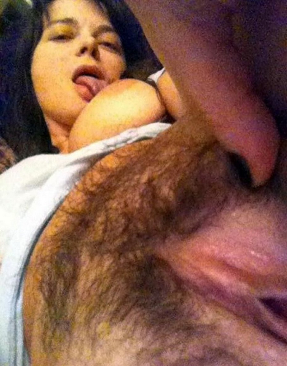 Голая Наташа Королева и тарзан