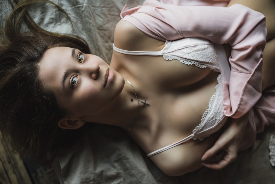 Линда Вишневская топлесс