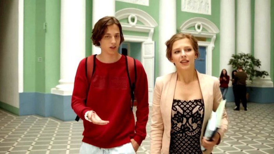 Две девушки селфи