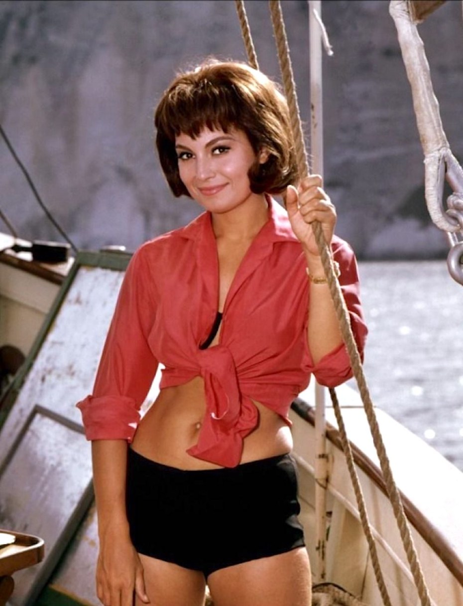 Розанна Холт голая