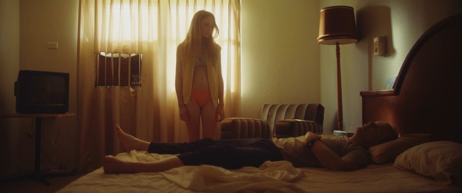 Голышом Тесс Линдон красивая голая