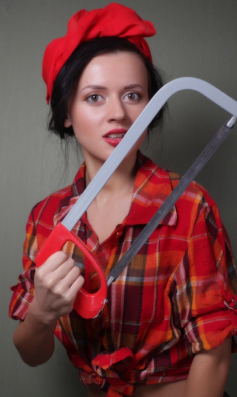 Сара Окс в стрингах