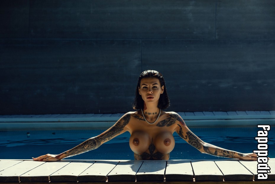 Домашнее фото голая Илона