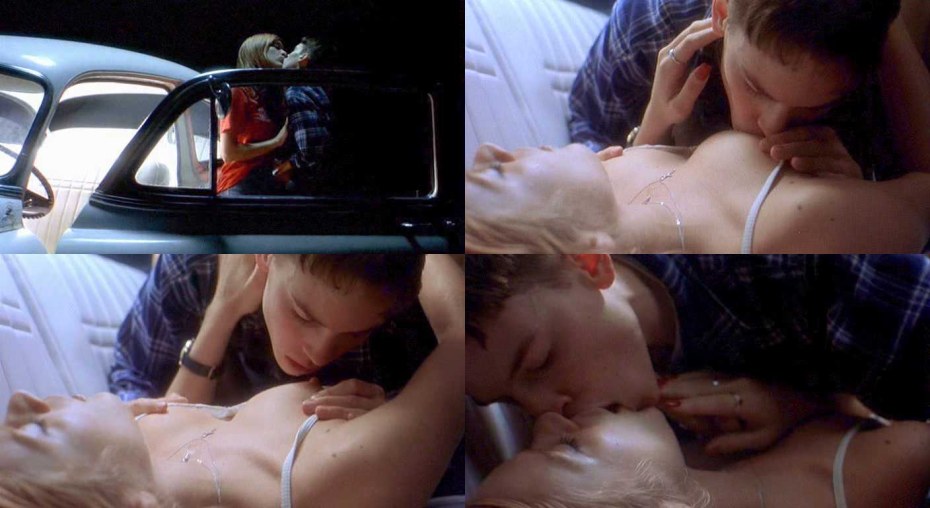 Хлоя Севиньи голая в фильме