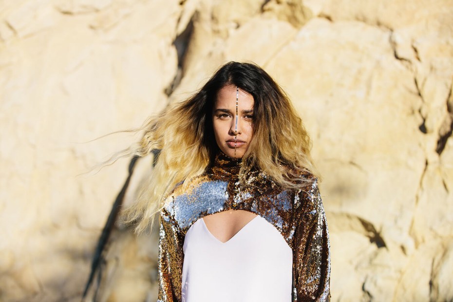 Tommy Genesis голая