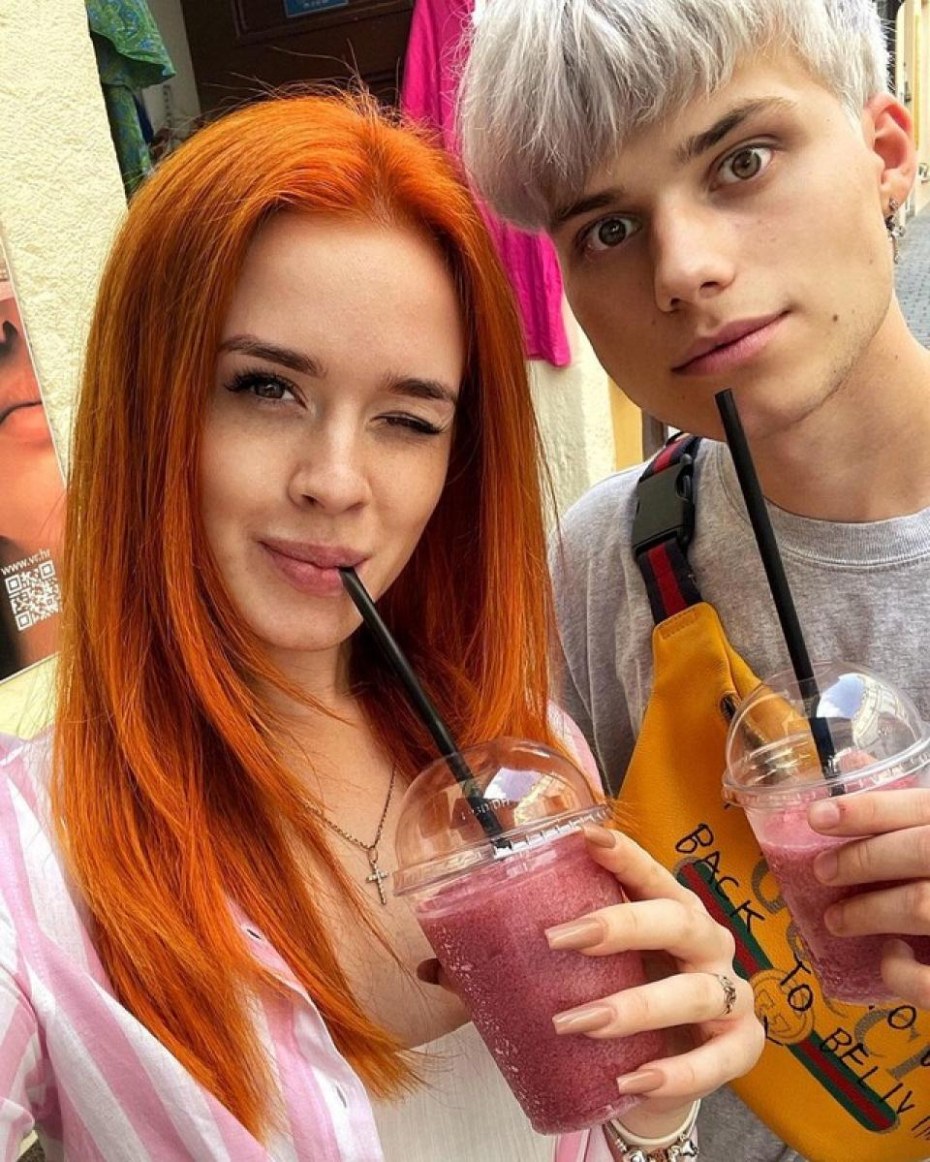 DDLC Моника дакимакура