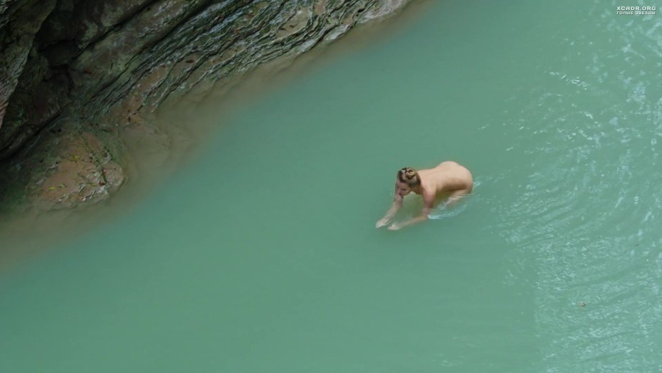 Nastya k голышом в постели