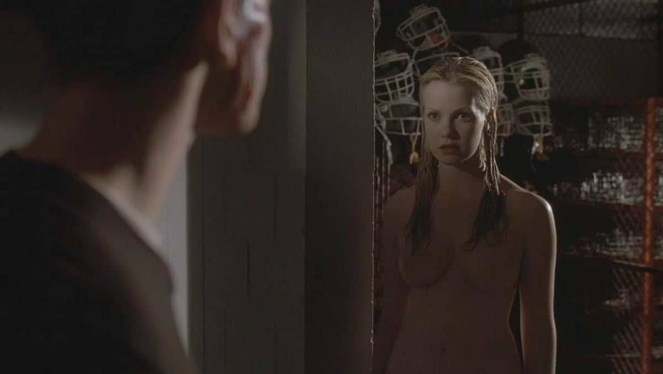 Лаура Меннелл Laura Mennell nude