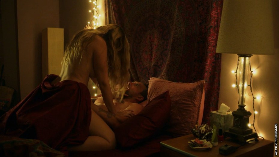 Лаура Рэмси в белье