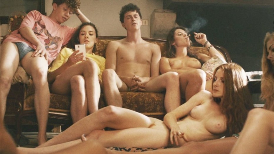 Молодёжные комедии голые