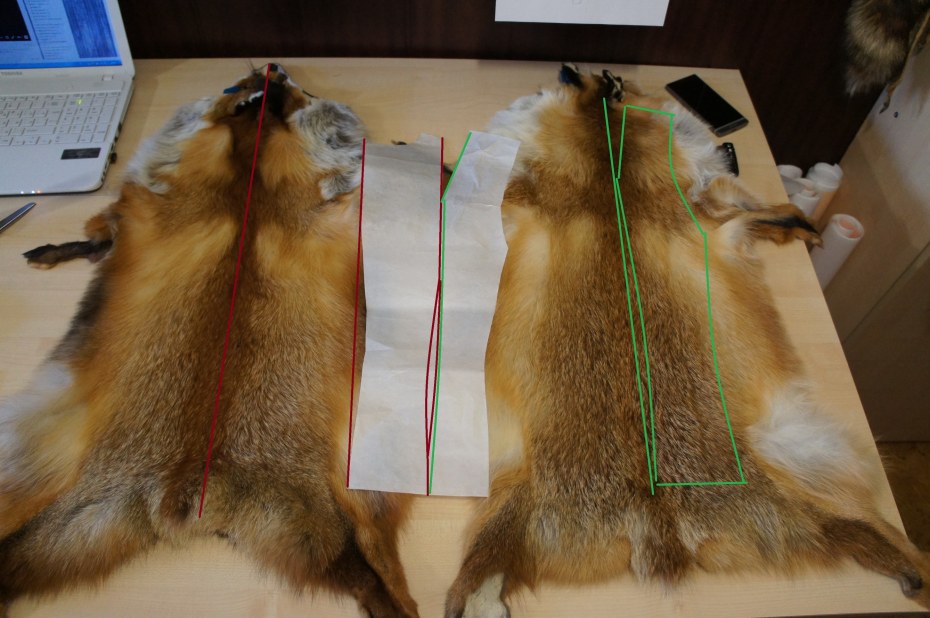 Жилеты меховые 2021 женские тренды