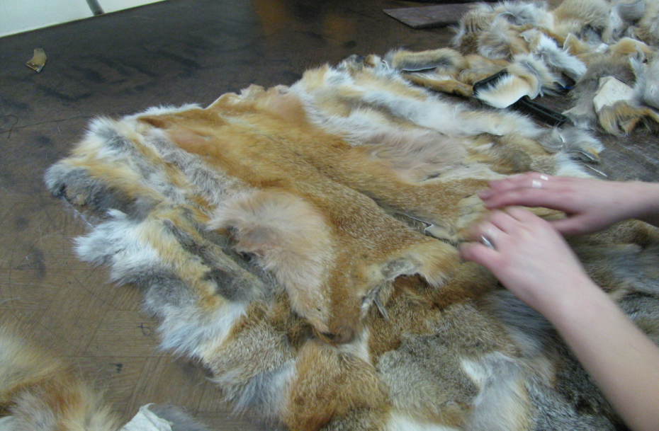 Анал в общественном месте