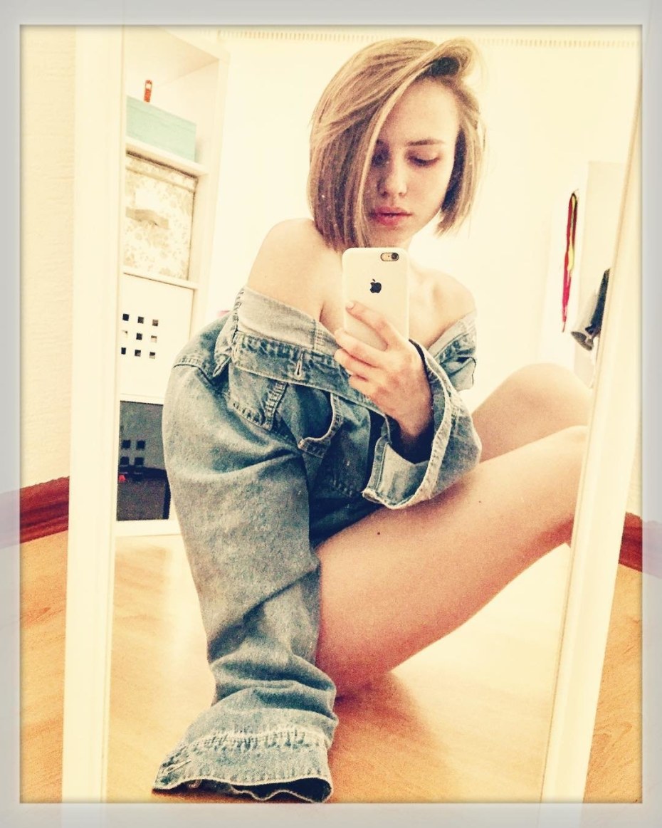 Яна Енжаева горячие