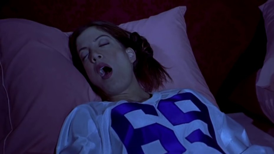 Тори Спеллинг в фильме очень страшное