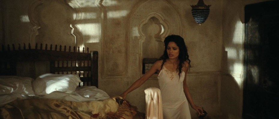 Фрида Пинто голая в фильмах