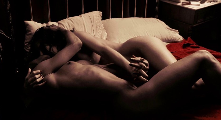 Фрида Селена Пинто голая