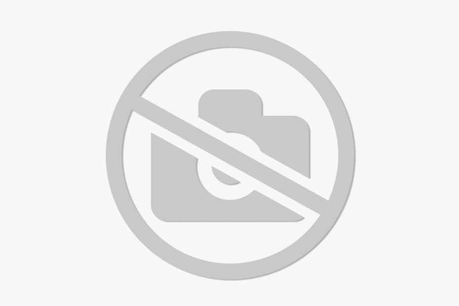 Голые телеведущие в чулках