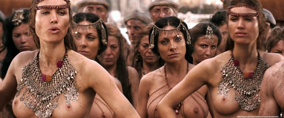 Соблазнительные женщины топлесс