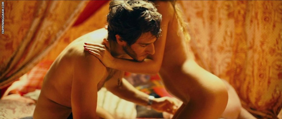 Урсула Корберо голая в фильме