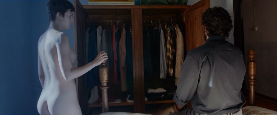 Урсула Корберо голая бумажный дом