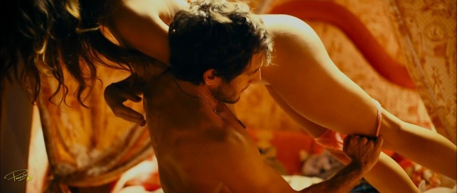 Урсула Корберо голые фото