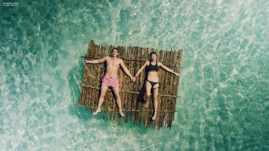 Урсула Корберо бикини