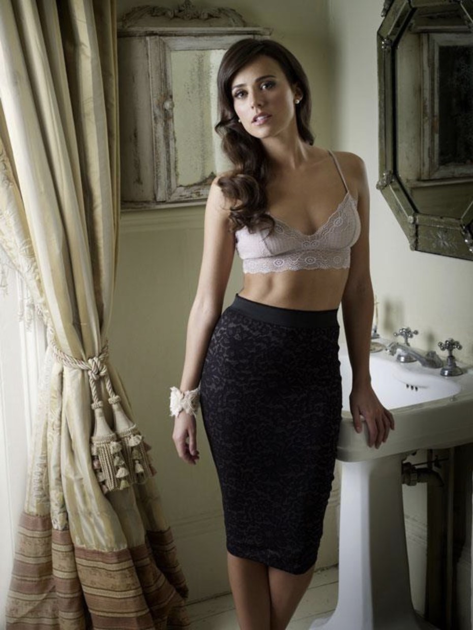 Эжур Парсонс горячие