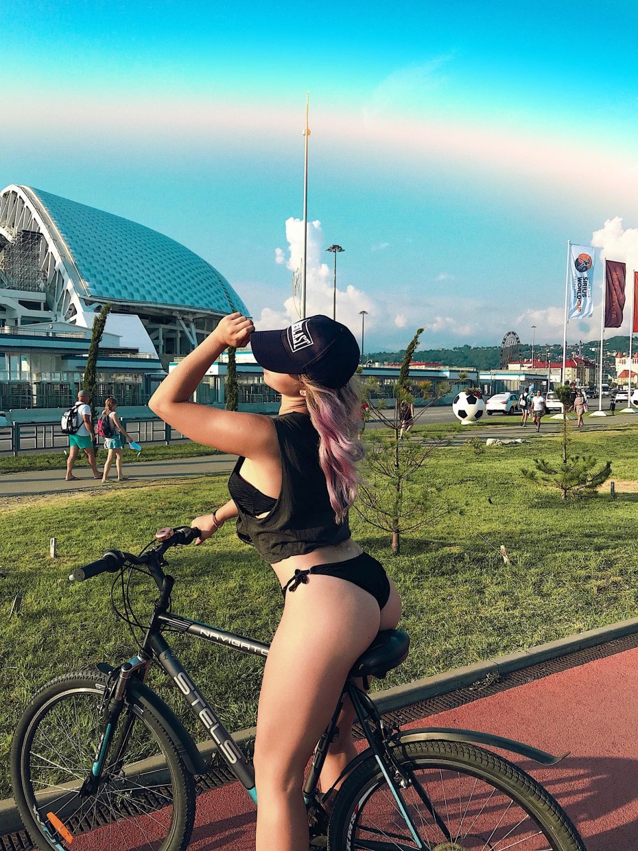 Анна Покровская слив