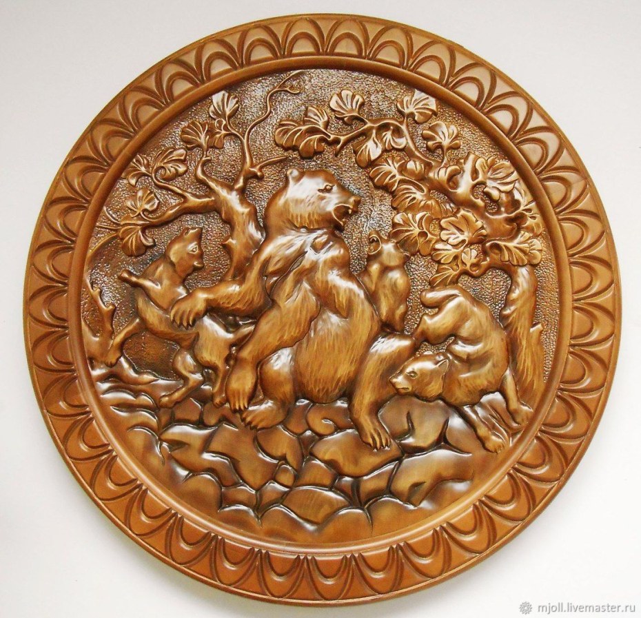 Дерево резное панно