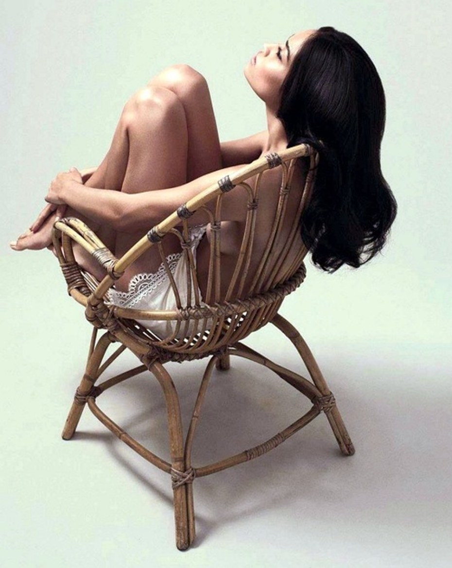 Анна Зайкова обнажается в Юнона и Авось