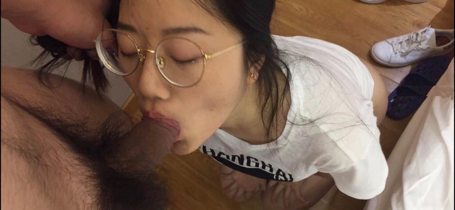 Азиатки минетчицы в очках