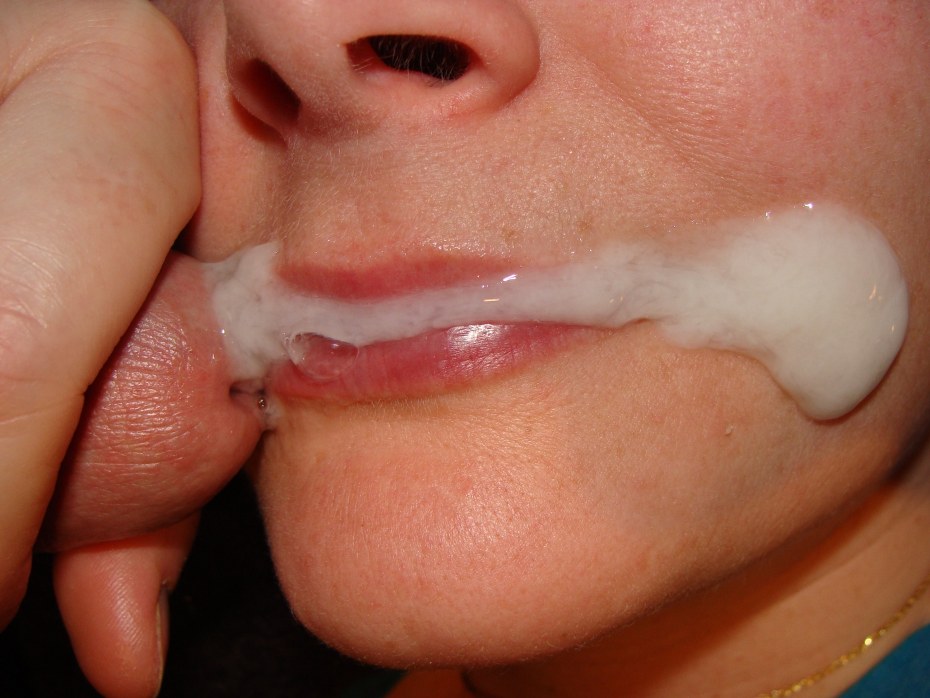 Кончил в рот крупным планом