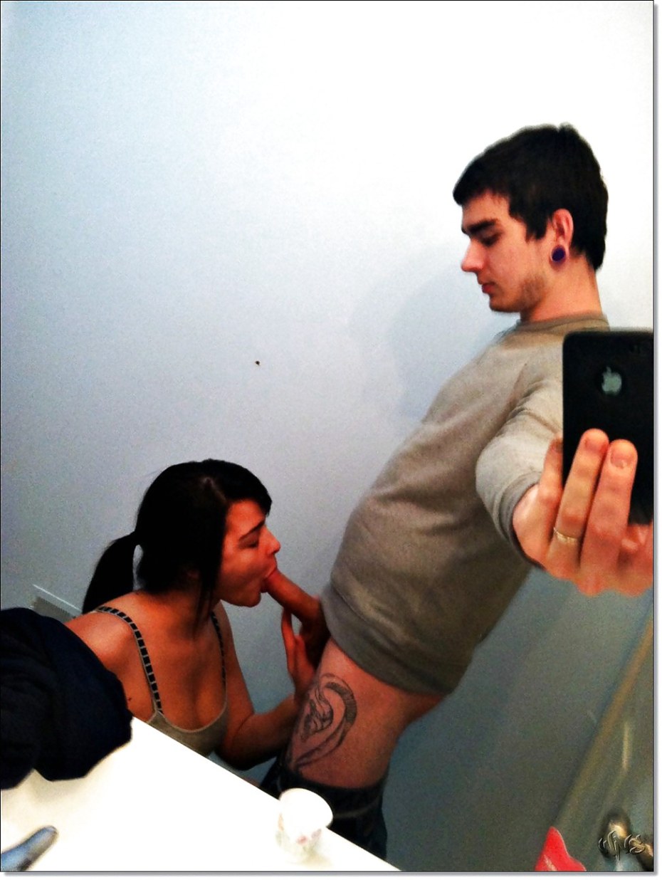 Селфи на фоне ебущихся