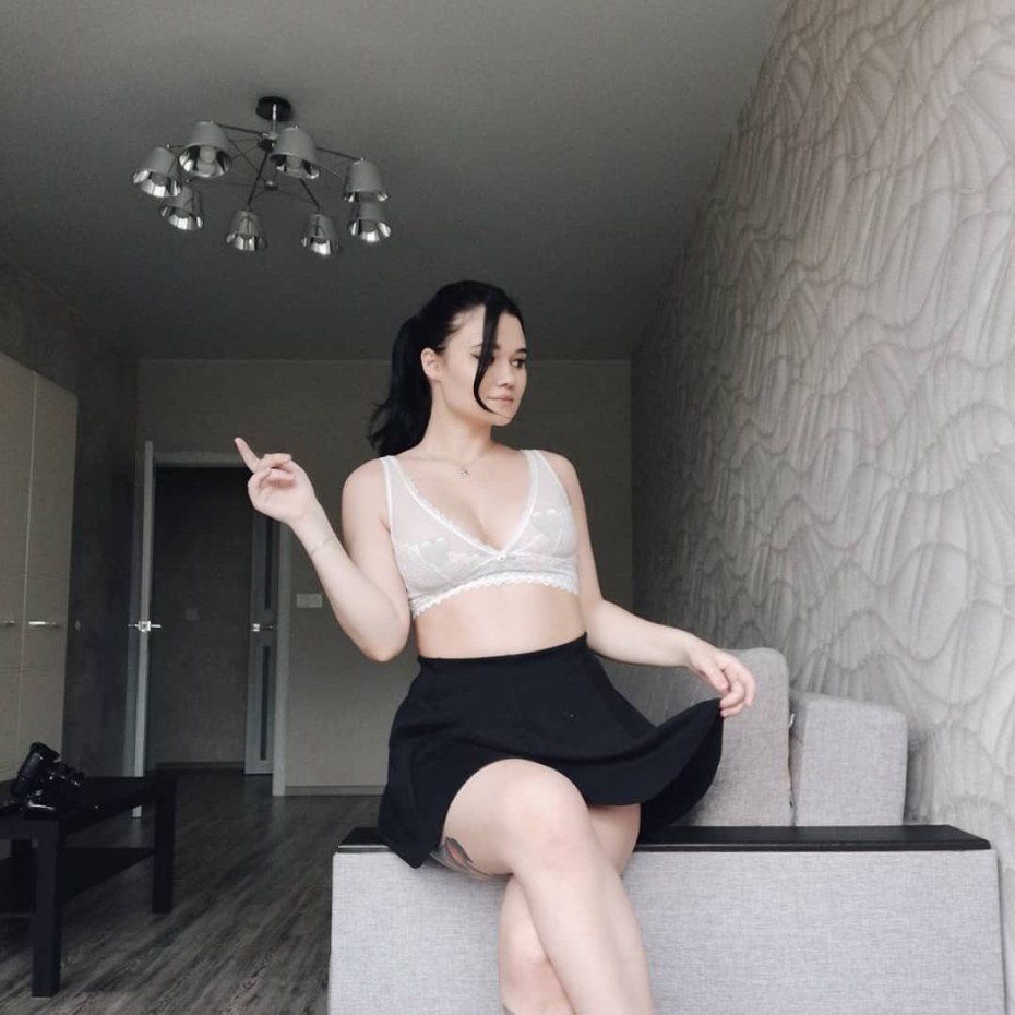 Бесплатно порноролики Кэти Голд