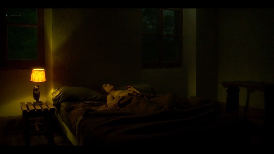 Лу де Лааж грудь