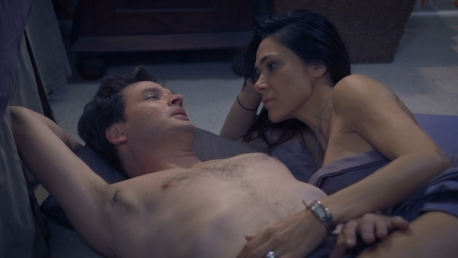 Эротические сцены из фильма Аутло