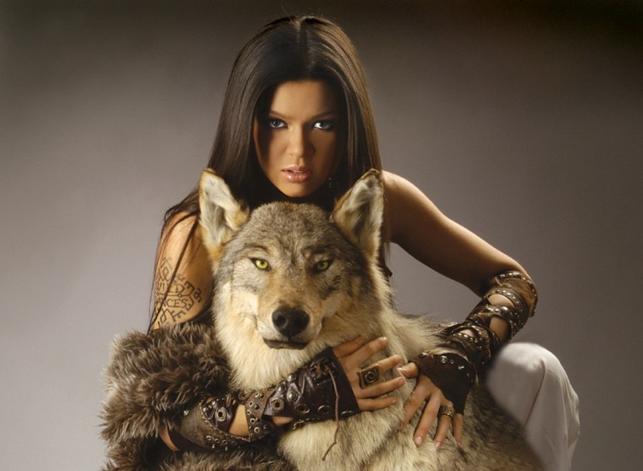 Певица Нюша светанула