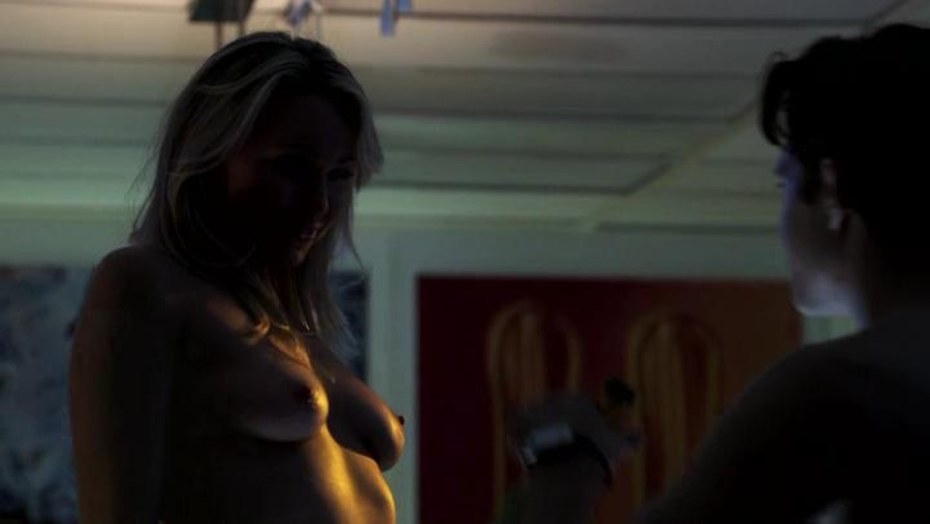 Пенелопа Митчелл в Нижнем белье