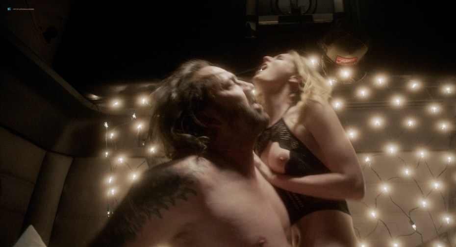 Пенелопа Митчелл голая