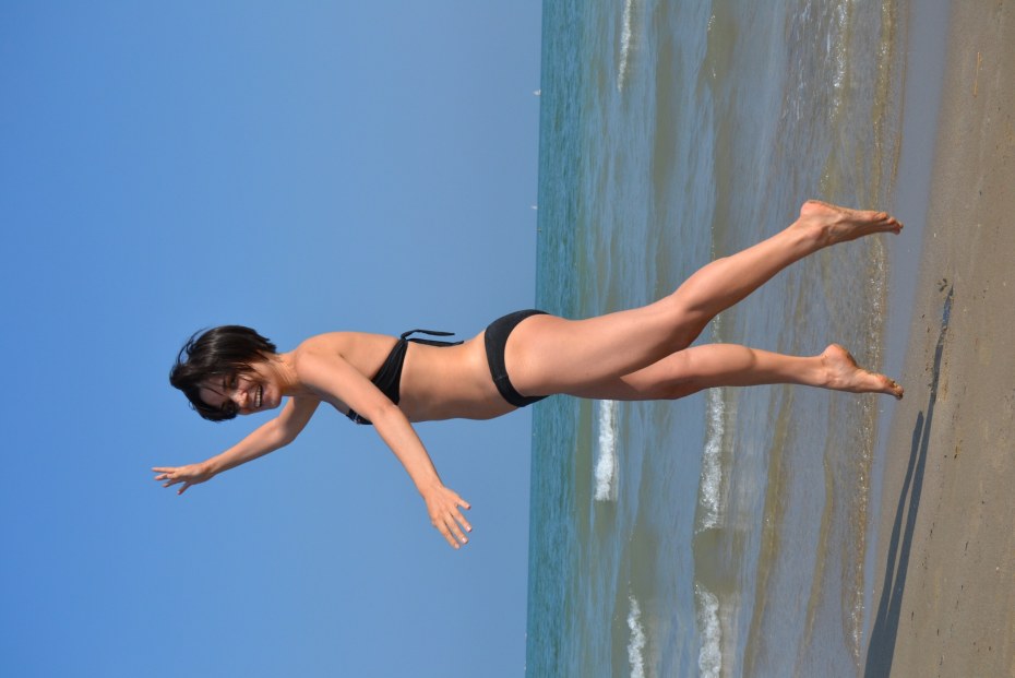 Ляйсан Утяшева в купальнике