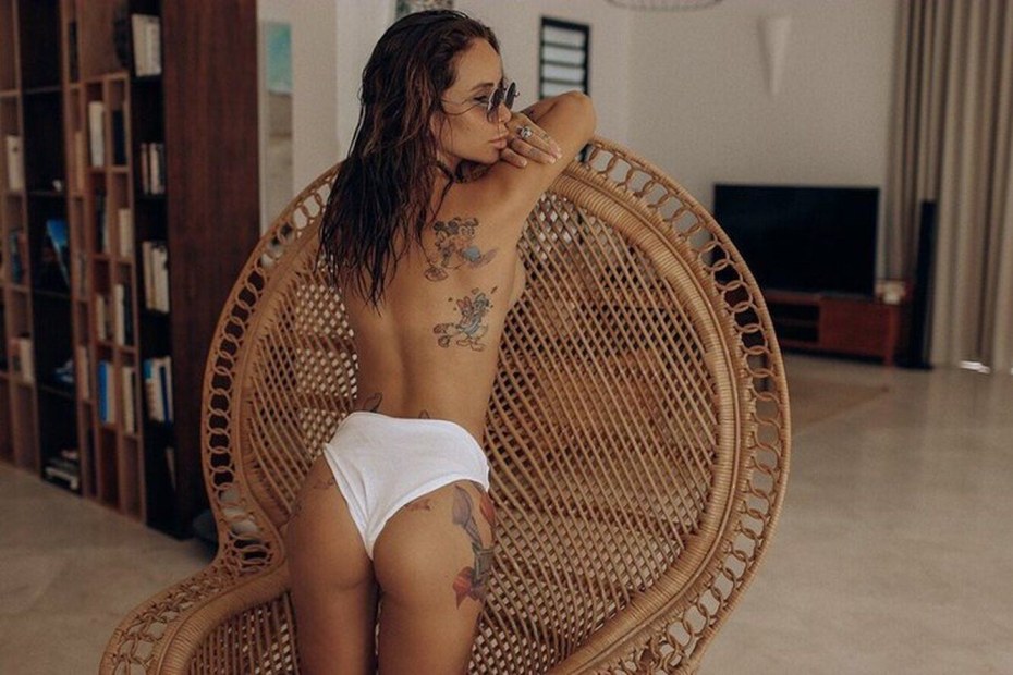 Айза Анохина Долматова голая