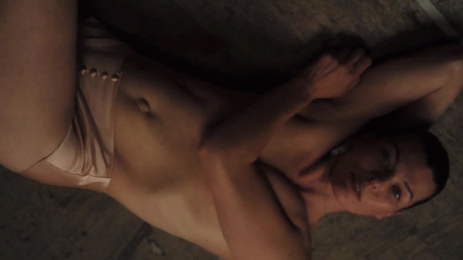 Дрочка на Миллу Йовович