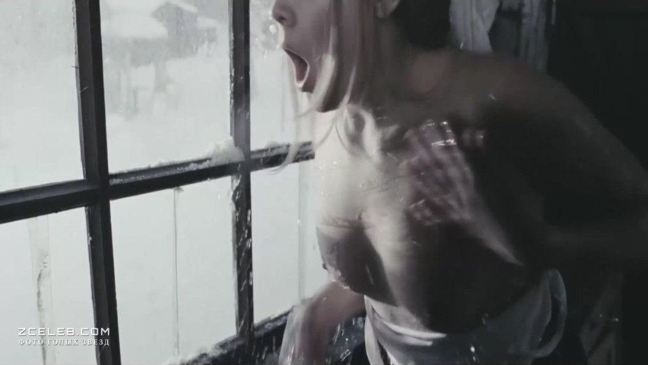 Виктория Романенко сиськи в фильме