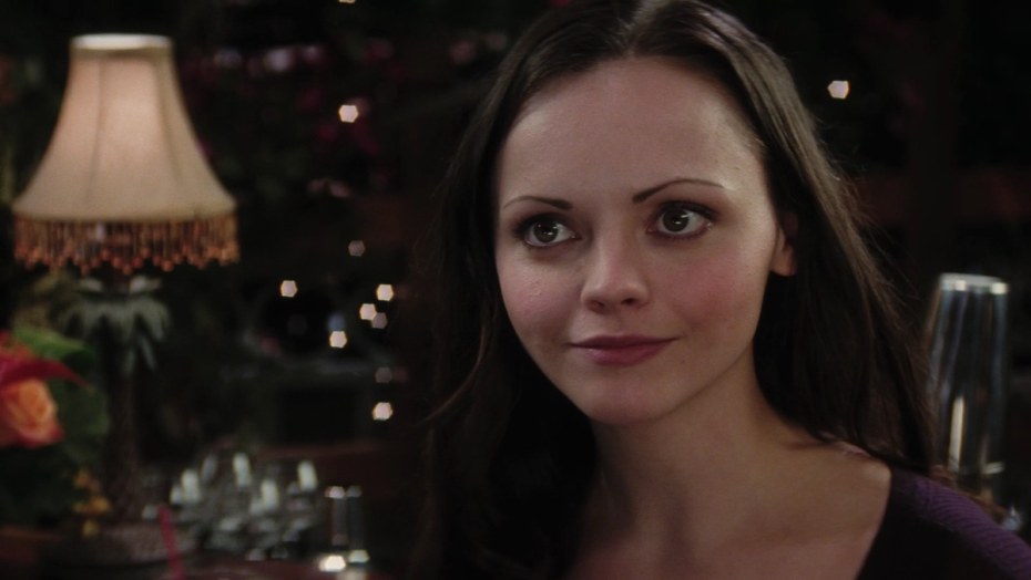 Юдифь обезглавливающая Олоферна Караваджо